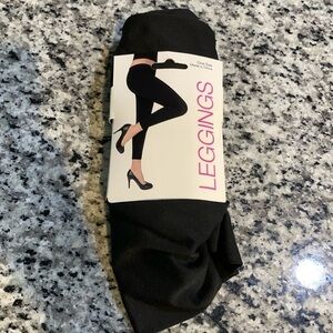 Black leggings, one size